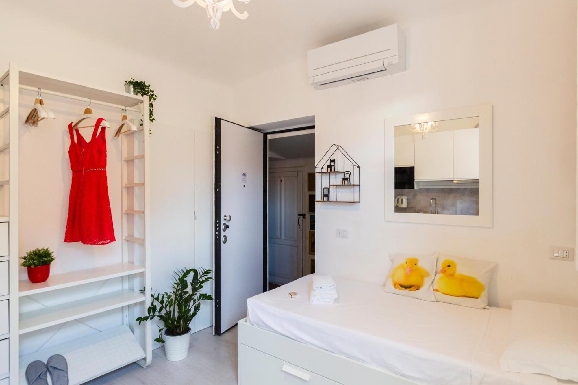 Commenda White Milan