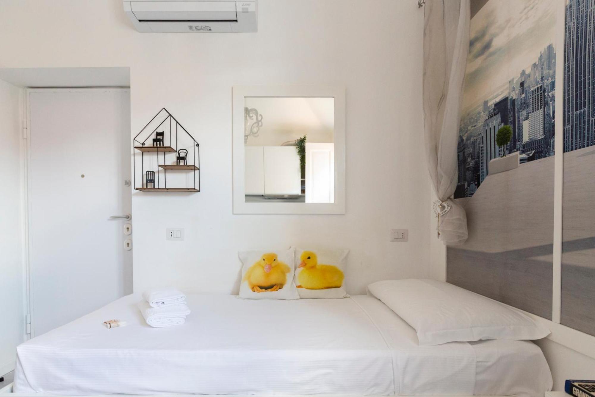 Commenda White Apartment *