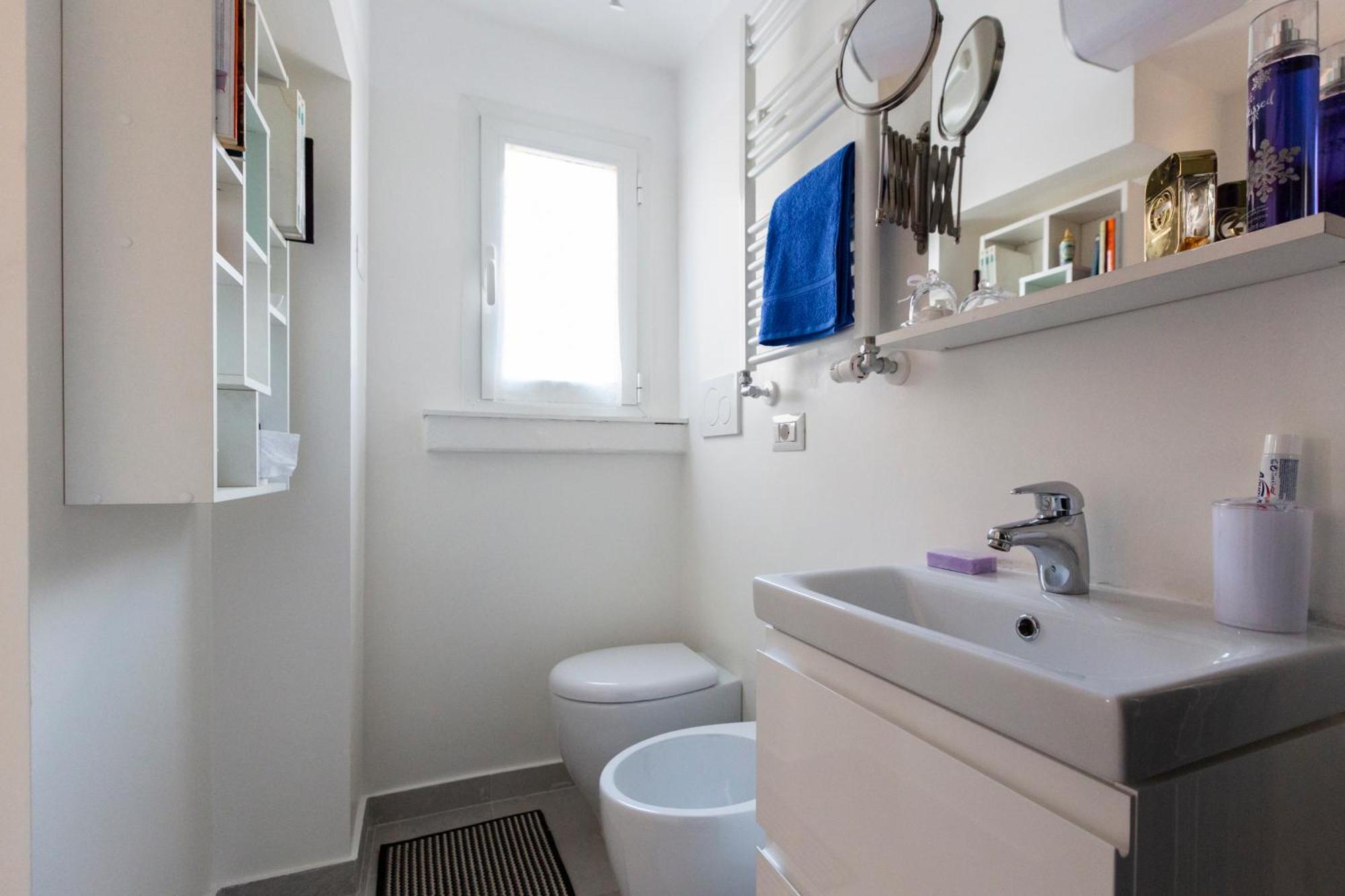Commenda White Apartment Milan