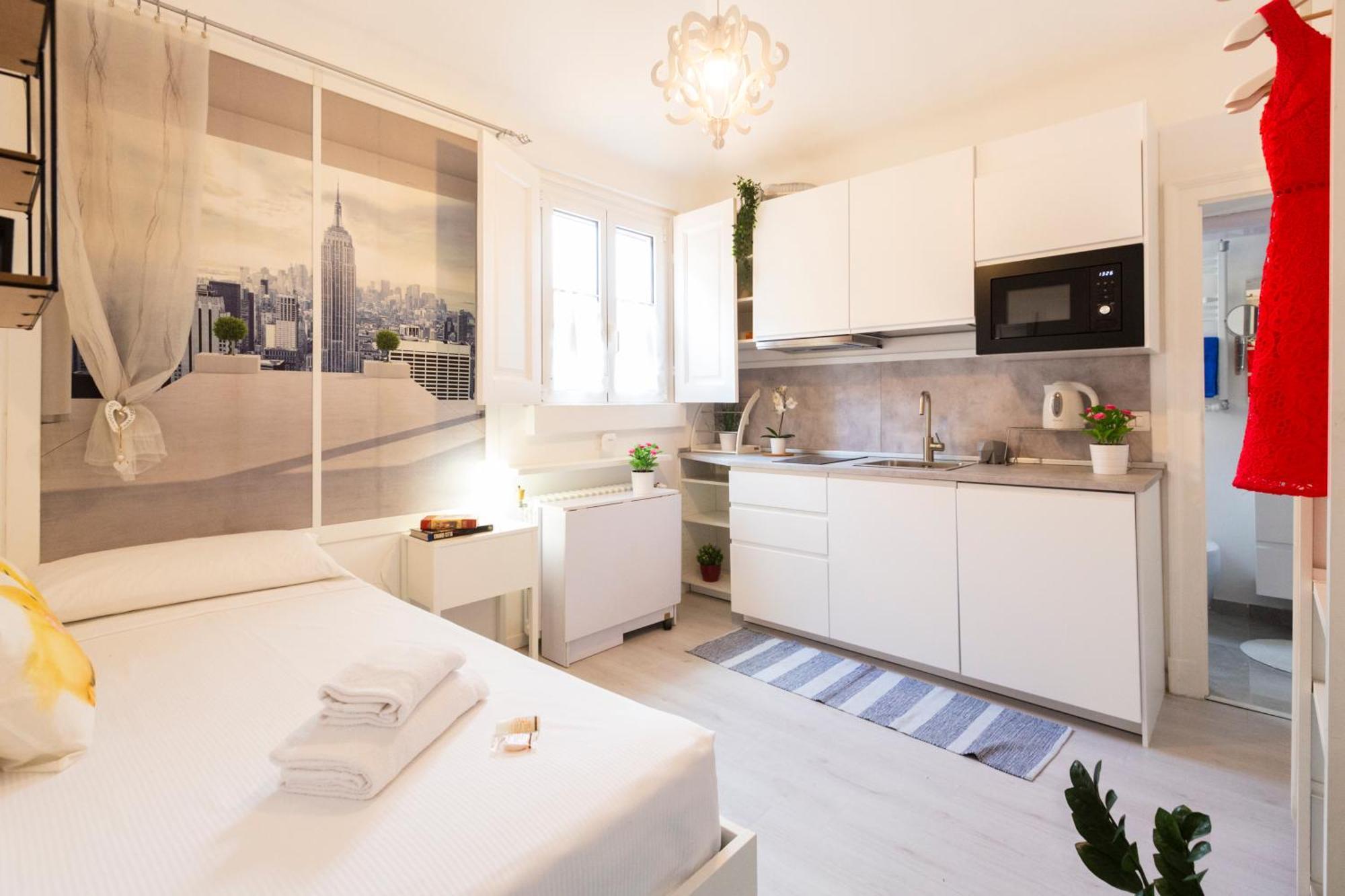 Apartment Commenda White